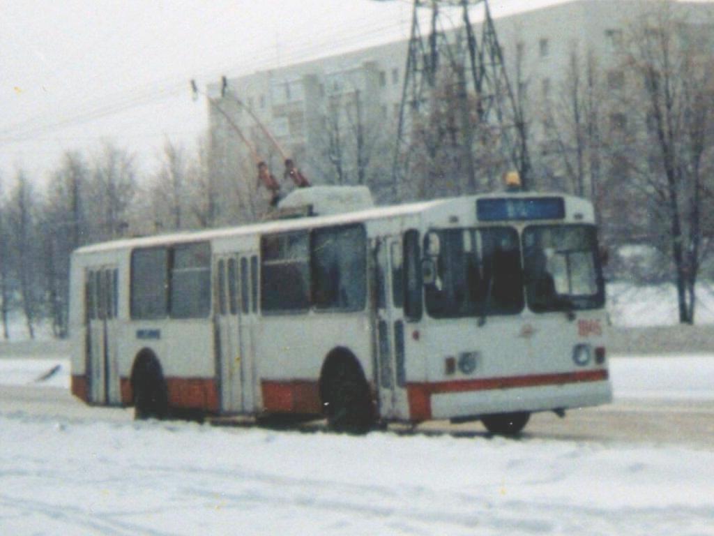 Новочебоксарск, ЗиУ-682В10 № 1045
