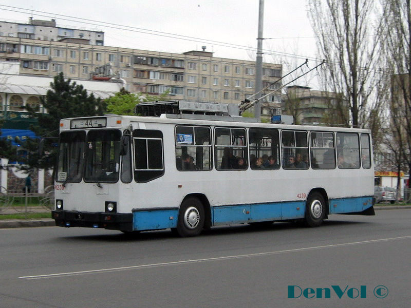 Киев, ЮМЗ Т2 № 4239 Киев, ЮМЗ Т2 № 4239