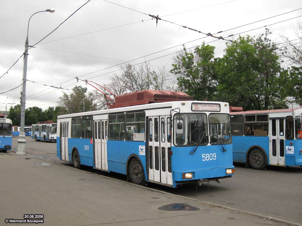 Москва, ЗиУ-682ГМ1 (с широкой передней дверью) № 5809