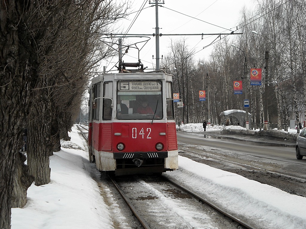 Дзержинск, 71-605 (КТМ-5М3) № 042