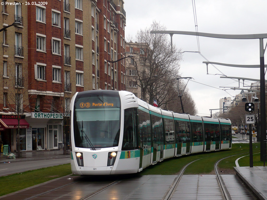 Париж -  Версаль -  Ивелин, Alstom Citadis 402 № 321 Париж -  Версаль -  Ивелин, Alstom Citadis 402 № 321