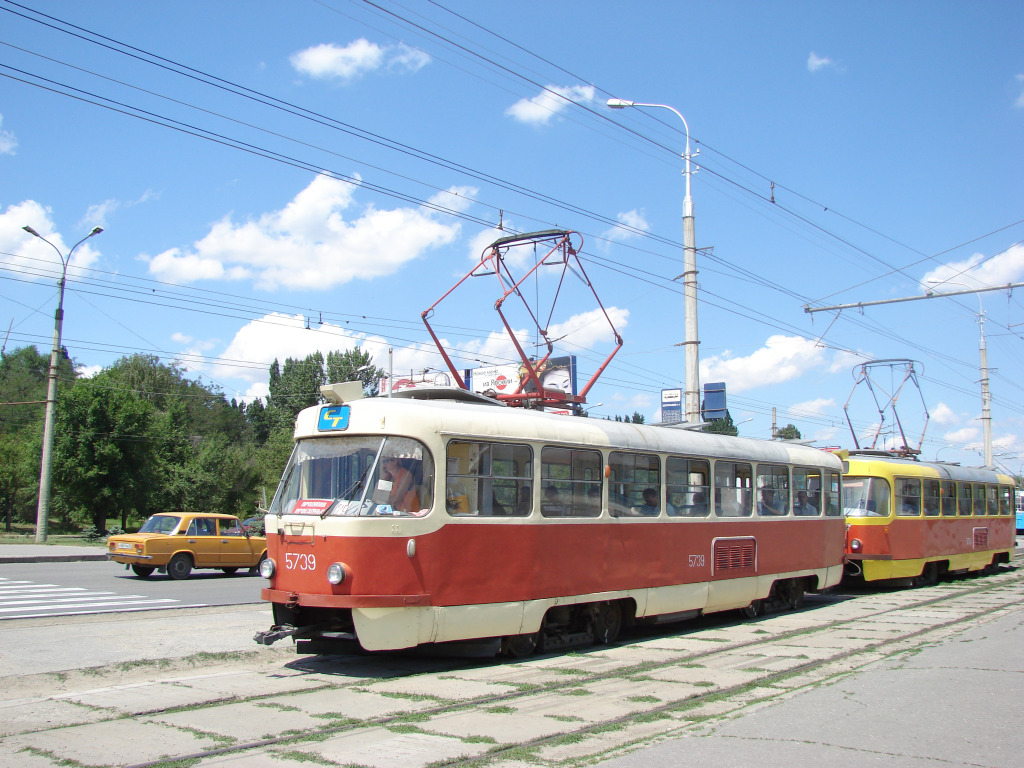 Волгоград, Tatra T3SU № 5739; Волгоград, Tatra T3SU № 5724
