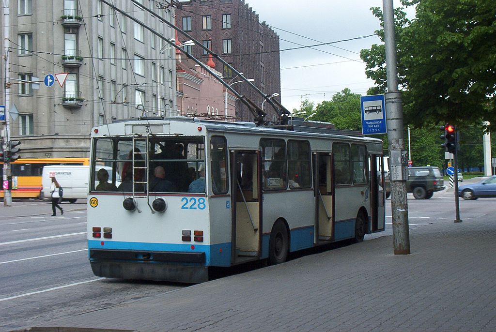 Таллин, Škoda 14Tr02 № 228