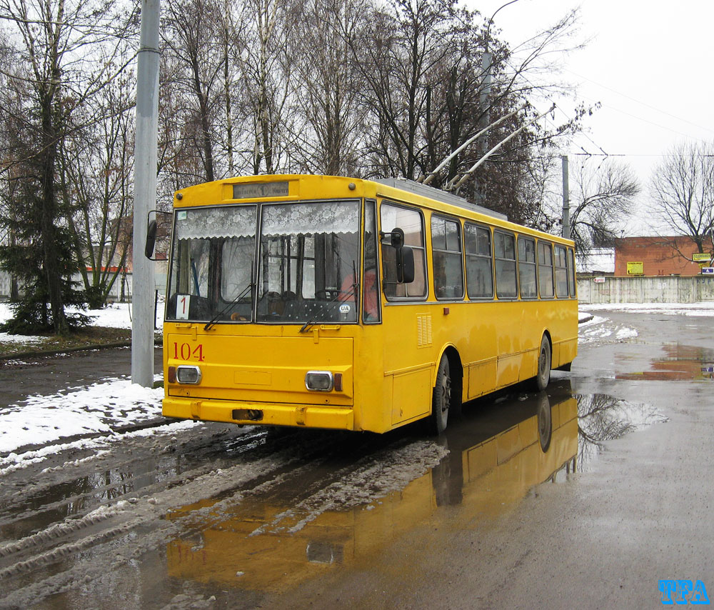 Ровно, Škoda 14Tr89/6 № 104
