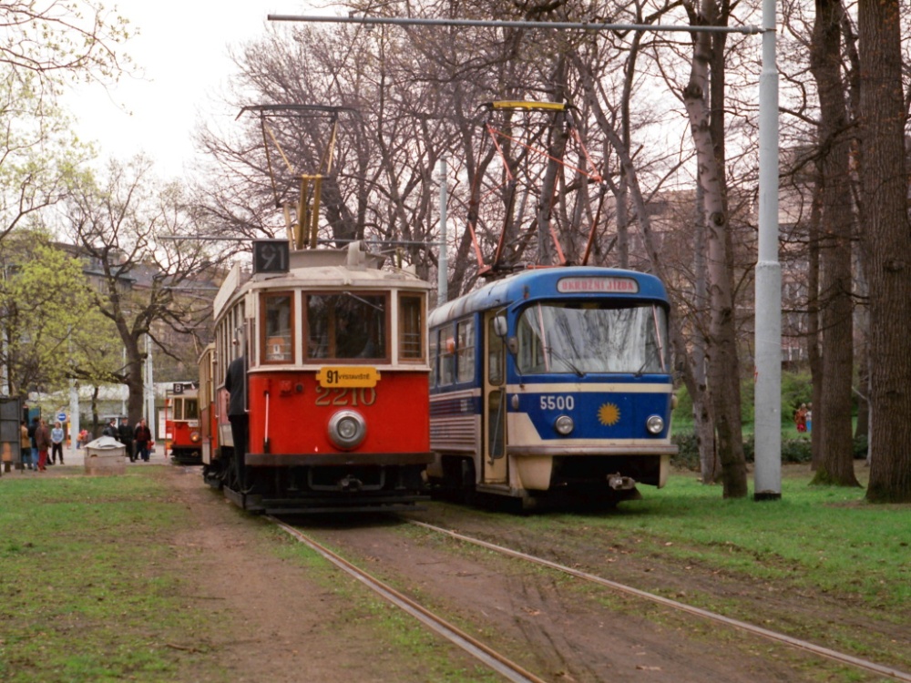 Прага, Ringhoffer DSM № 2210; Прага, Tatra T4YU № 5500