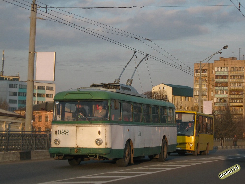 Ровно, Škoda 9TrH27 № 088
