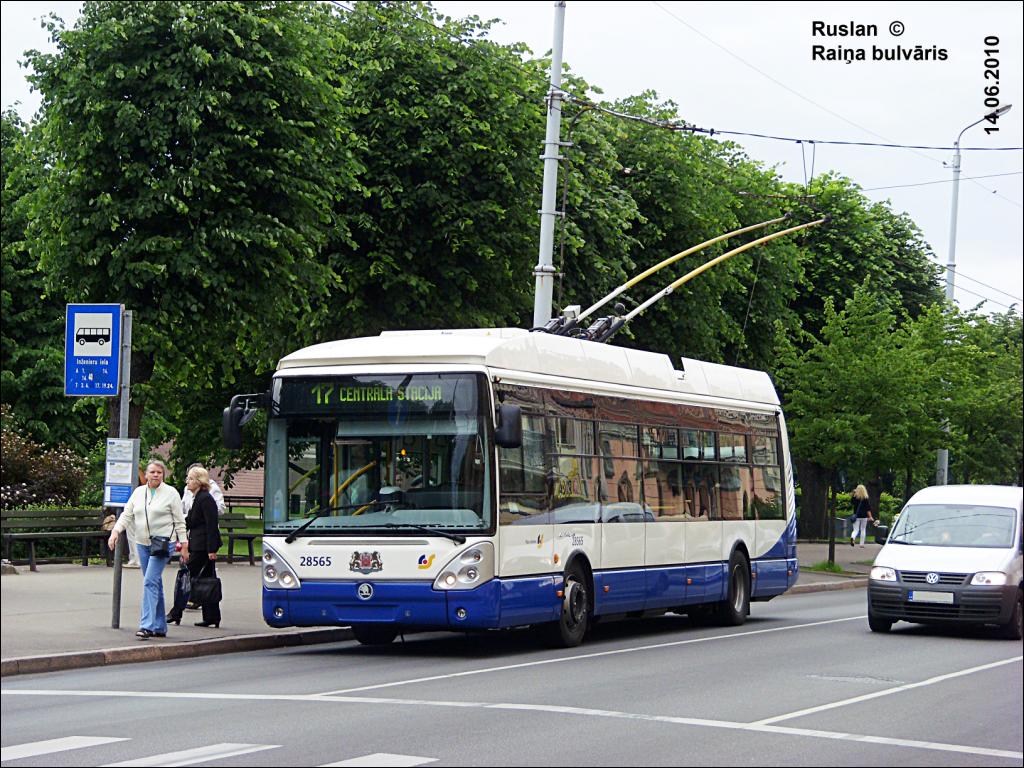 Рига, Škoda 24Tr Irisbus Citelis № 28565