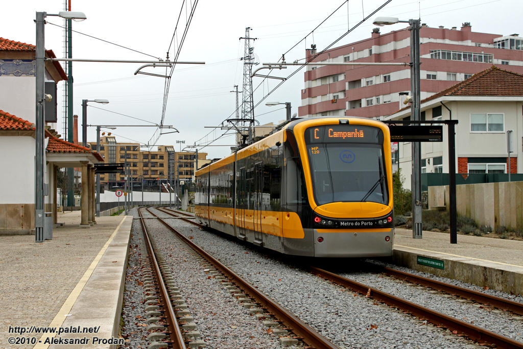 Порту, Bombardier Flexity Swift № MP120