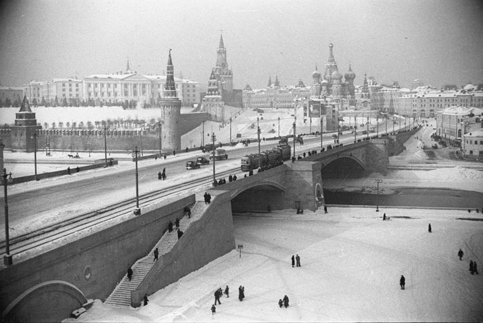 Москва — Исторические фотографии — Трамвай и Троллейбус (1921-1945) Москва — Исторические фотографии — Трамвай и Троллейбус (1921-1945)