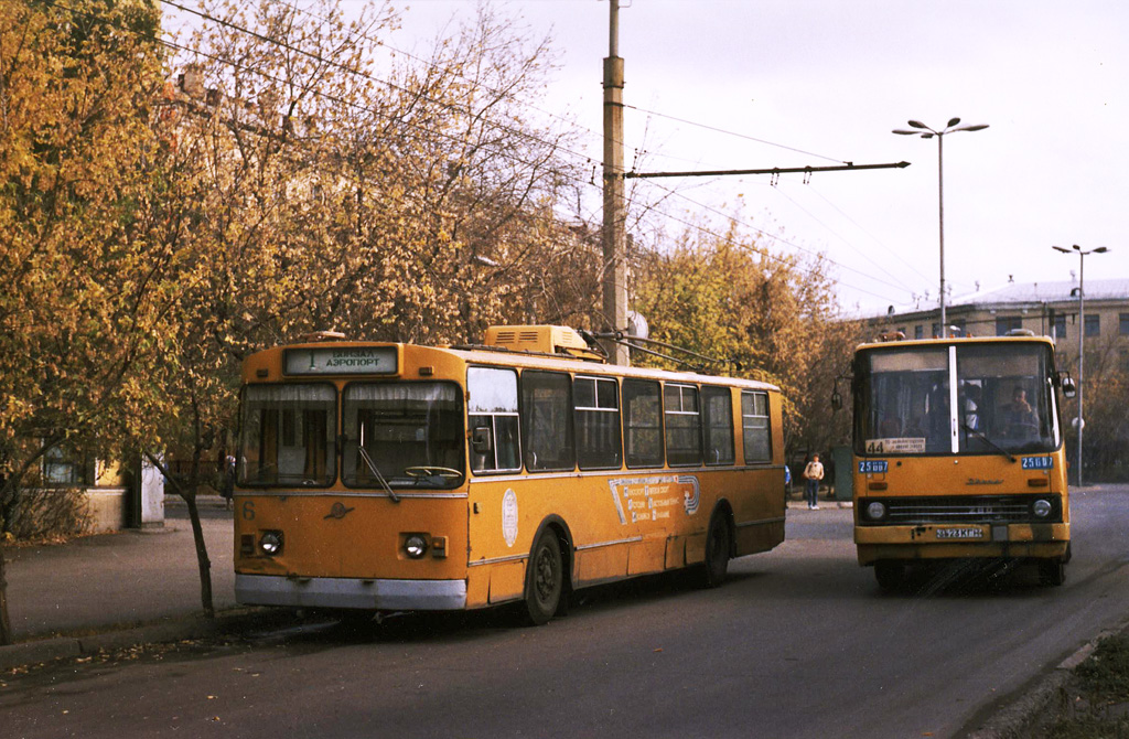 Караганда, ЗиУ-682В [В00] № 6; Караганда — Старые фотографии (до 2000 г.); Караганда — Троллейбусные линии