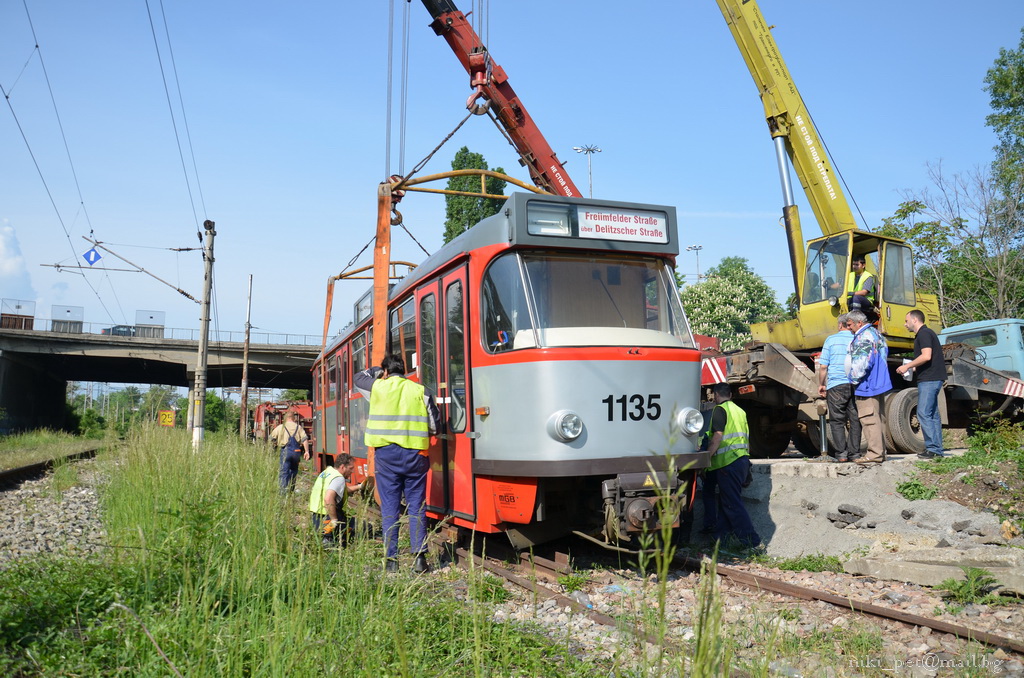 София, Tatra T4DC № 1135; София — Доставка и разтоварване на T4D-C от Хале — юли 2011 г.