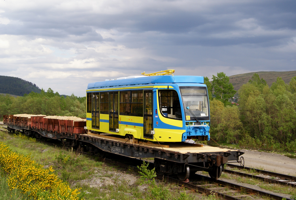 Златоуст, 71-631-01 № б/н; Усть-Катав — Новые вагоны 71-631