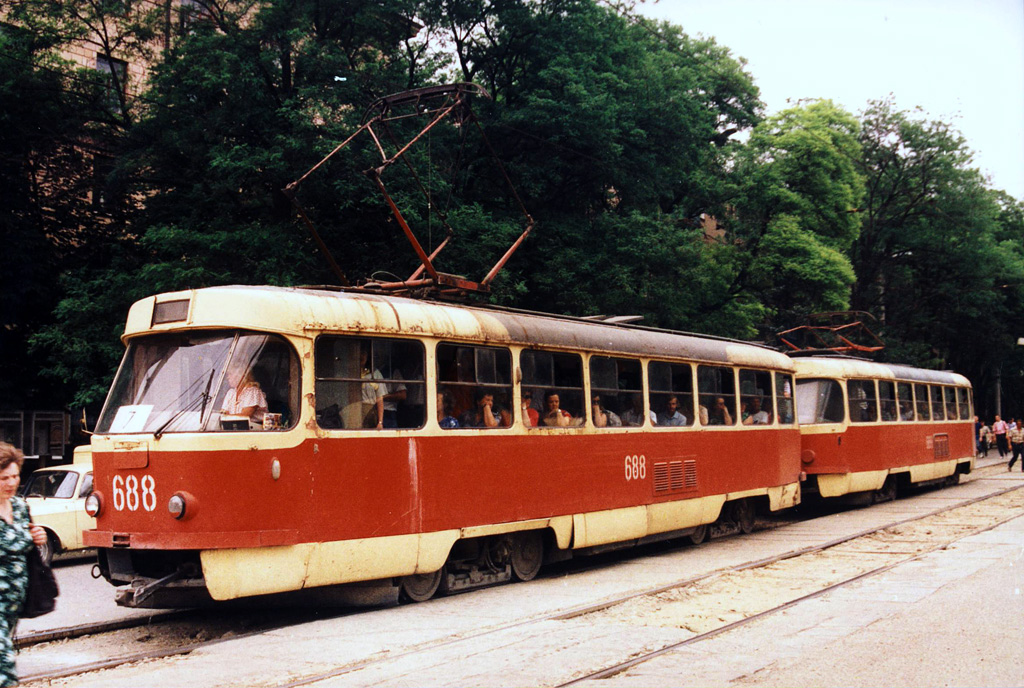 Запорожье, Tatra T3SU (двухдверная) № 688; Запорожье, Tatra T3SU (двухдверная) № 689