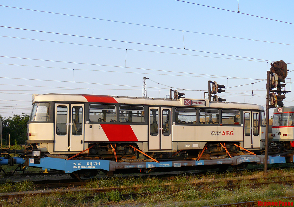 София, Tatra B4DC № 200; София — Доставка и разтоварване на T4D-C от Хале — юли 2011 г.