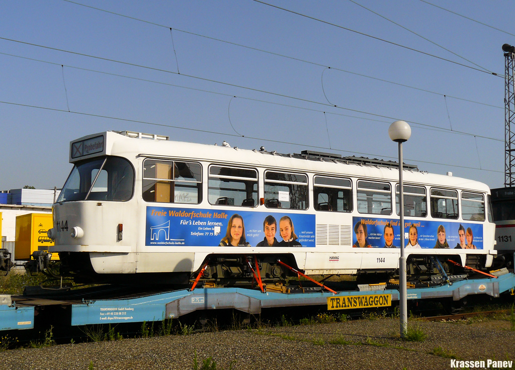 София, Tatra T4DC № 1144; София — Доставка и разтоварване на T4D-C от Хале — юли 2011 г.