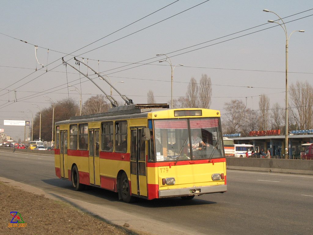 Киев, Škoda 14Tr02/6 № 179