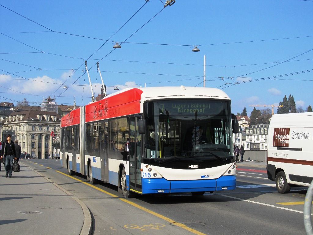 Люцерн, Hess SwissTrolley 3 (BGT-N2C) № 215