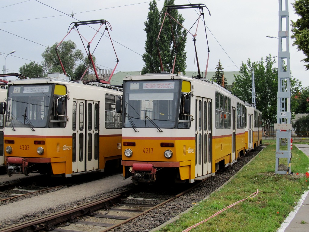 Будапешт, Tatra T5C5 № 4303; Будапешт, Tatra T5C5 № 4217; Будапешт — Трамвайные депо
