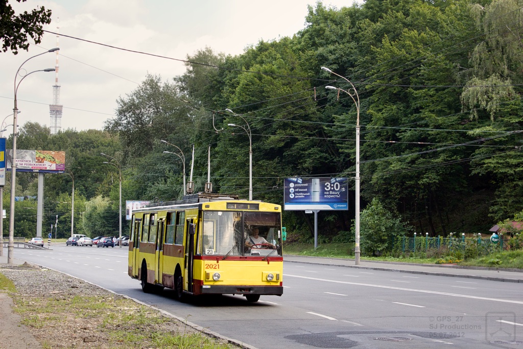 Киев, Škoda 14Tr02/6 № 2021
