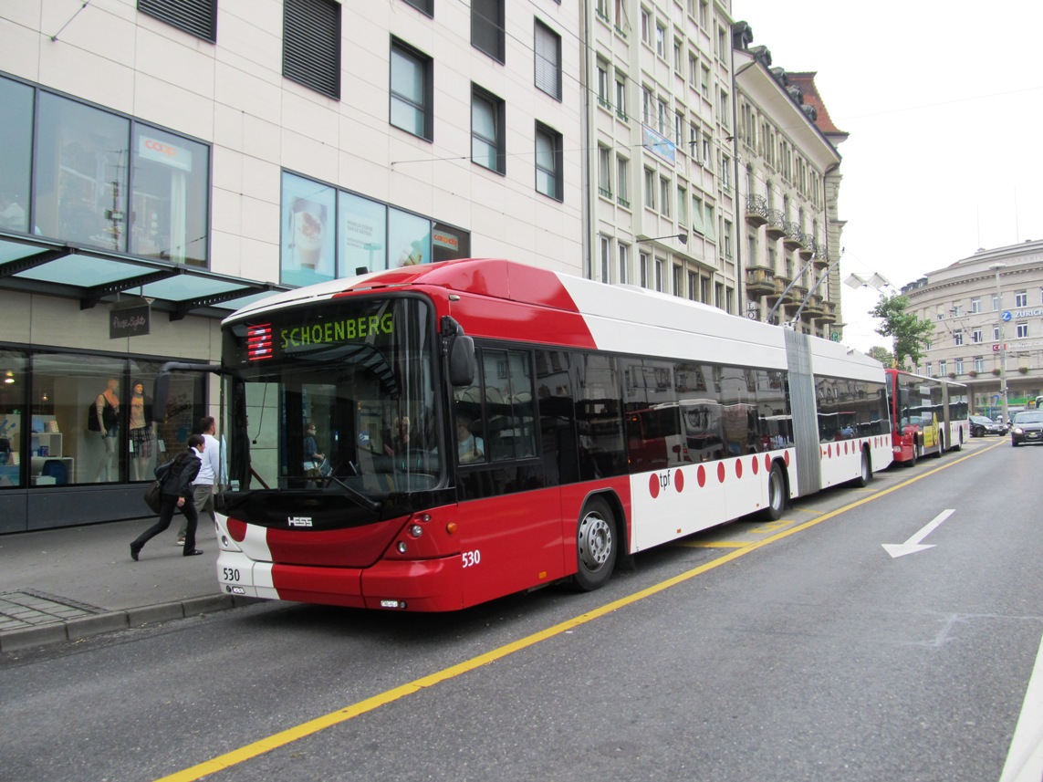 Фрибур, Hess SwissTrolley 3 (BGT-N2C) № 530