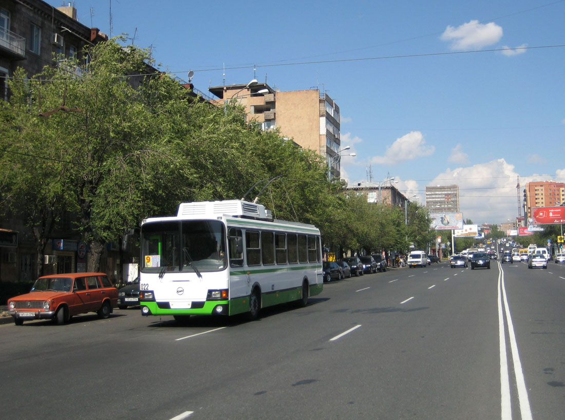 Ереван, ЛиАЗ-5280 № 022