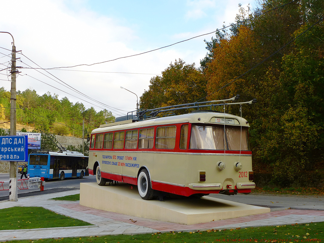 Крымский троллейбус, Škoda 9TrH29 № 2012 (3776); Крымский троллейбус — Памятник троллейбусу на Ангарском перевале