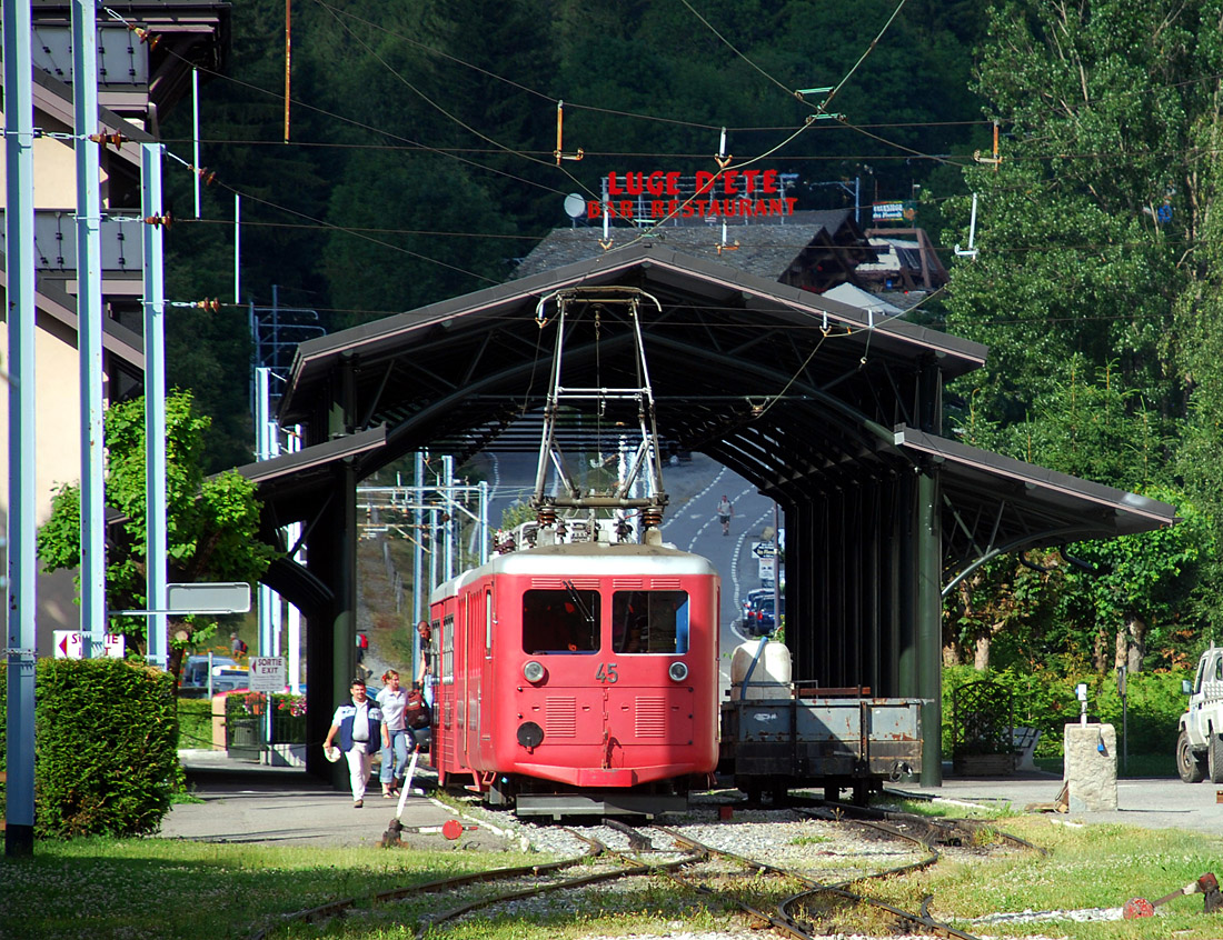 Горный регион Савойя, Четырёхосный моторный вагон № 45; Горный регион Савойя — Зубчатая железная дорога Chamonix — Mer de Glace