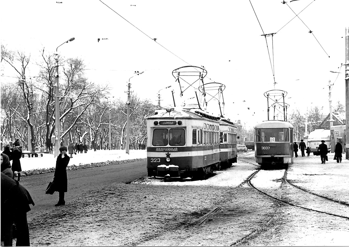 Одесса, Х № 323; Одесса, Tatra T3SU (двухдверная) № 3037