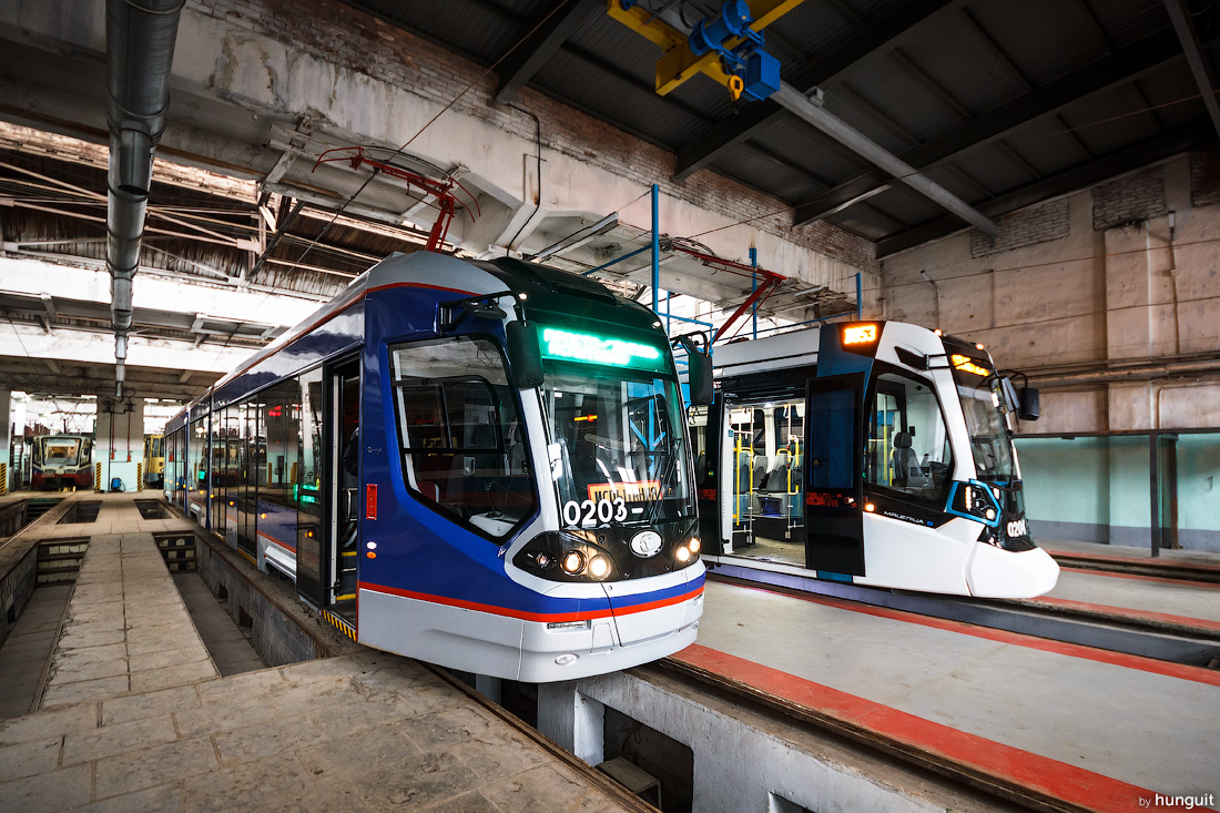 Москва, 71-931 «Витязь» № 0203; Москва, Stadler B85300М «Метелица» № 0204 Москва, 71-931 «Витязь» № 0203; Москва, Stadler B85300М «Метелица» № 0204