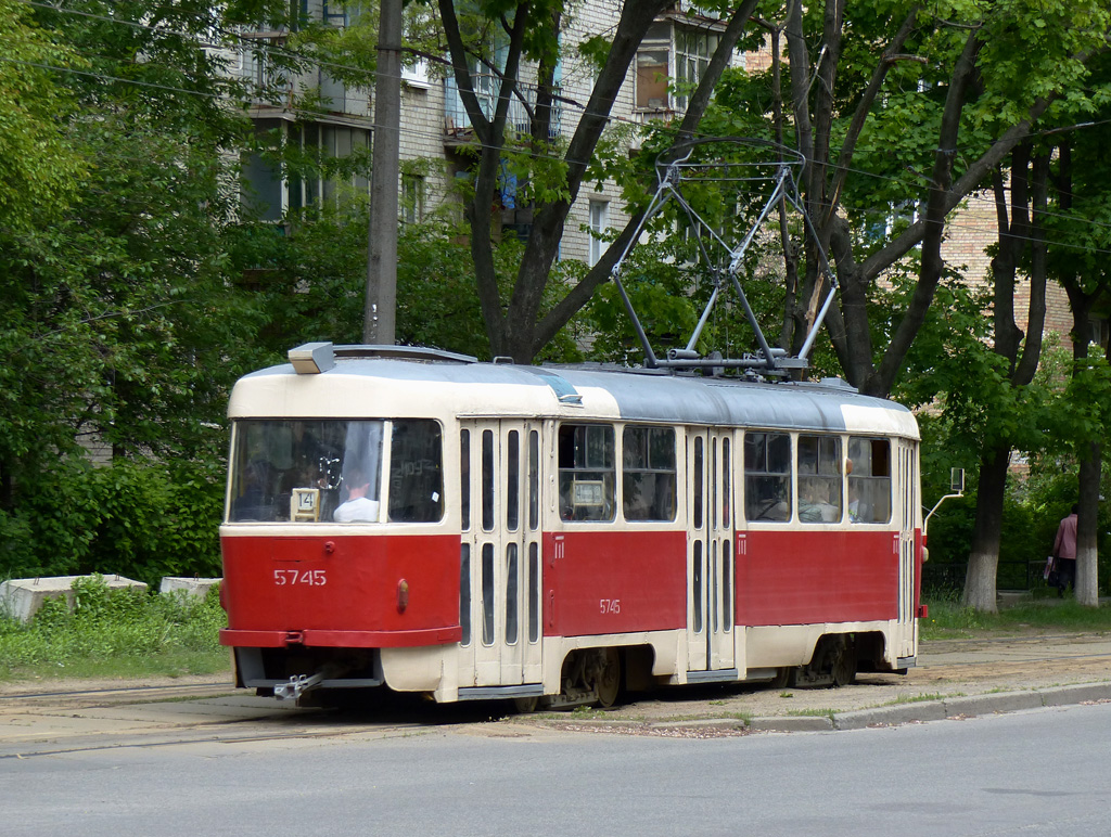 Киев, Tatra T3SU № 5745