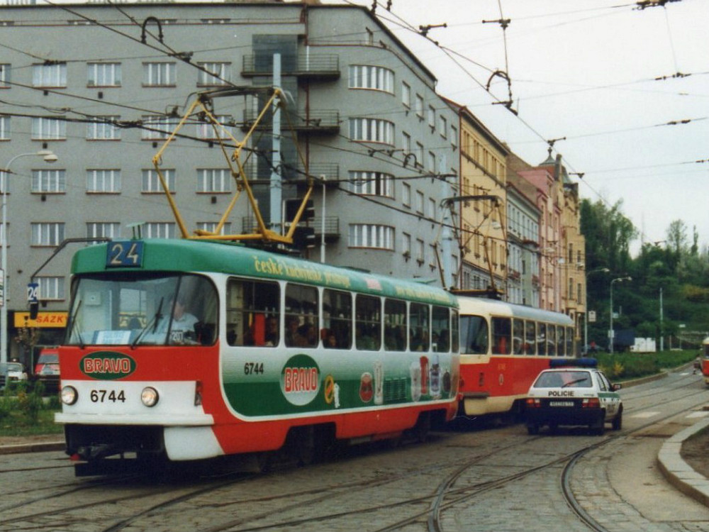Прага, Tatra T3 № 6744