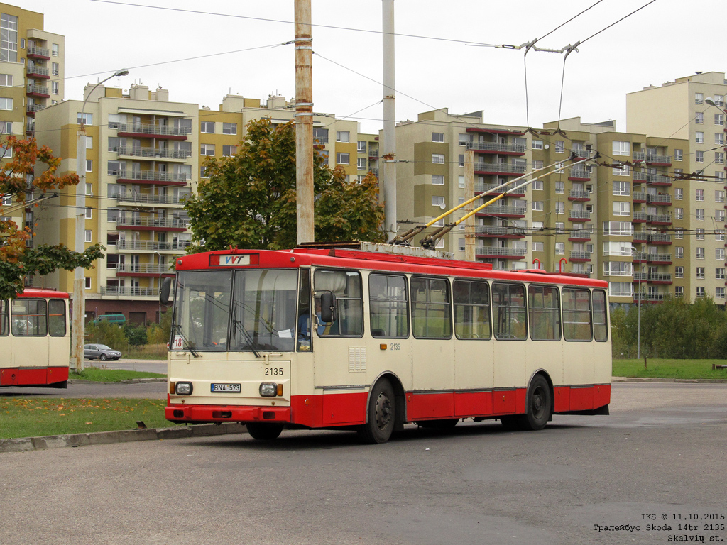 Вильнюс, Škoda 14Tr11/6 № 2135