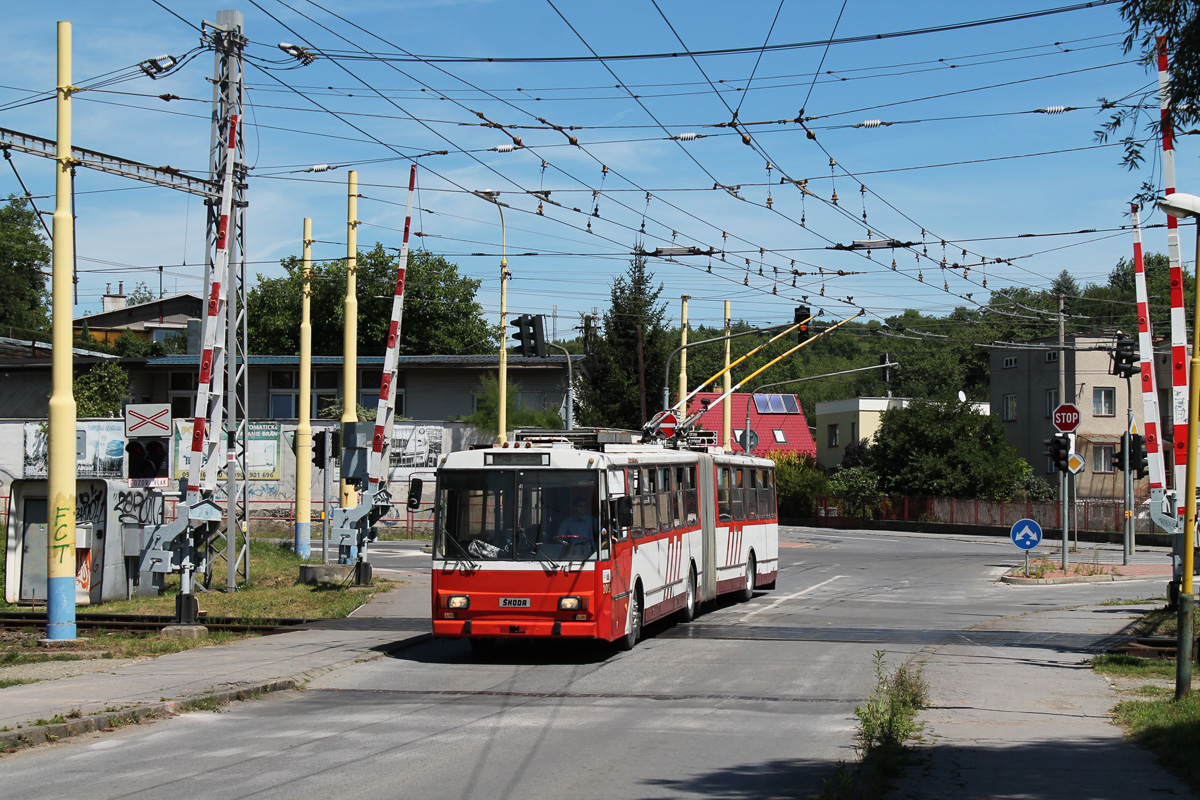 Прешов, Škoda 15Tr07/6 № 109; Прешов — Троллейбусные пересечения с электрифицированной ж.д.