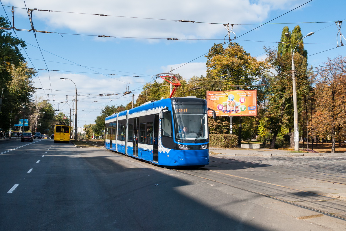 Киев, PESA 71-414К (Fokstrot) № 751; Киев — Парад трамваев 10.10.2015; Киев — Презентации новой техники; Киев — Трамваи без номеров