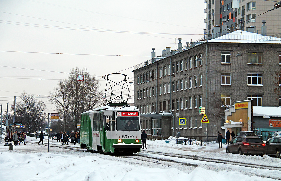 Санкт-Петербург, ЛМ-68М № 8700