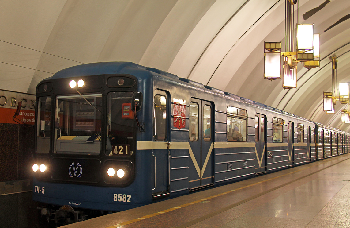Санкт-Петербург, 81-717 (ЛВЗ) № 8582