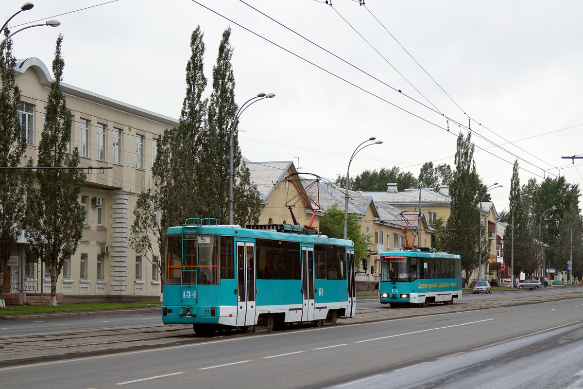 Кемерово, БКМ 60102 № 134; Кемерово, БКМ 60102 № 175 Кемерово, БКМ 60102 № 134; Кемерово, БКМ 60102 № 175