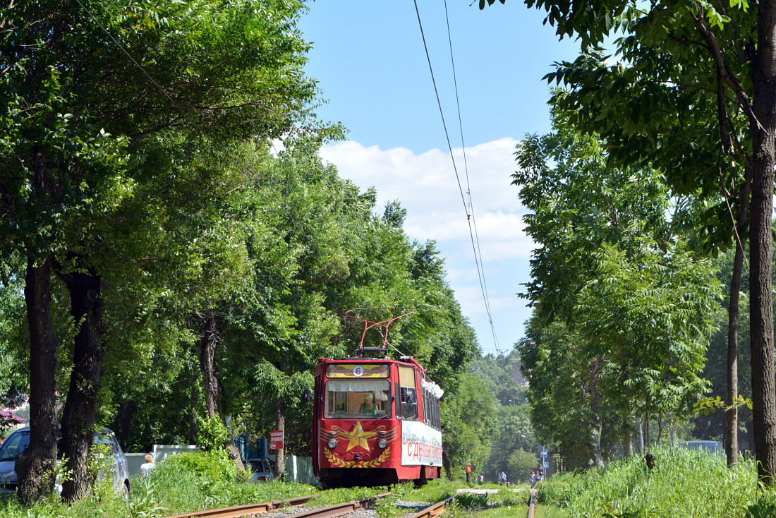 Владивосток, 71-132 (ЛМ-93) № 320; Владивосток — Тематические трамваи