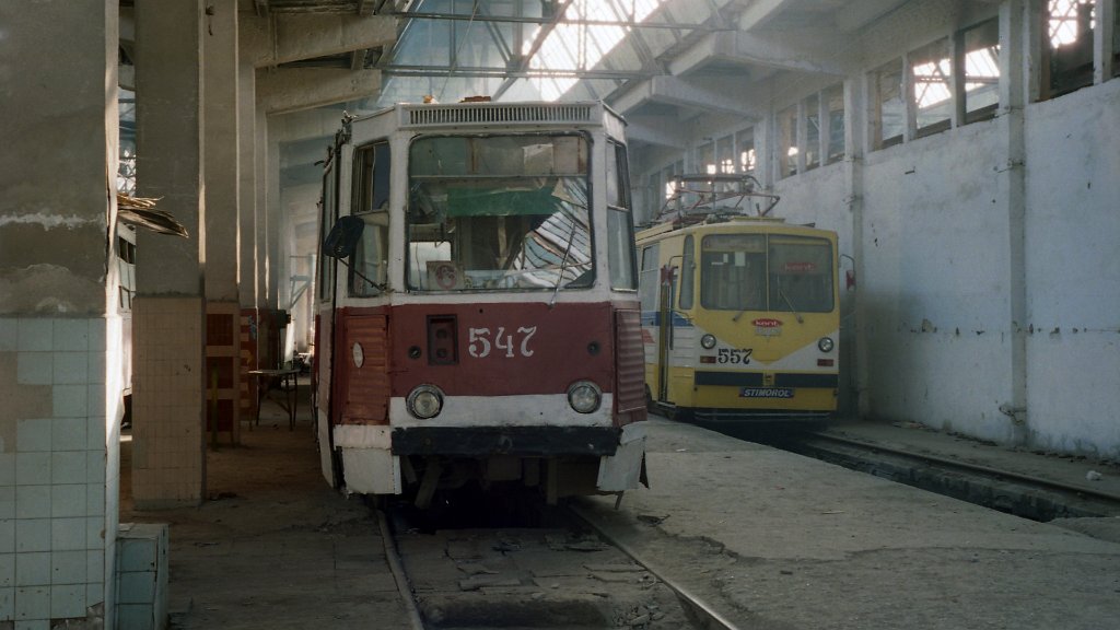 Баку, 71-605 (КТМ-5М3) № 547; Баку — Сентябрь 1999; Баку — Трамвайное депо