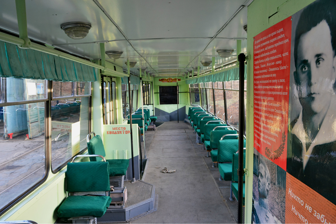 Владивосток, 71-132 (ЛМ-93) № 306; Владивосток — Тематические трамваи