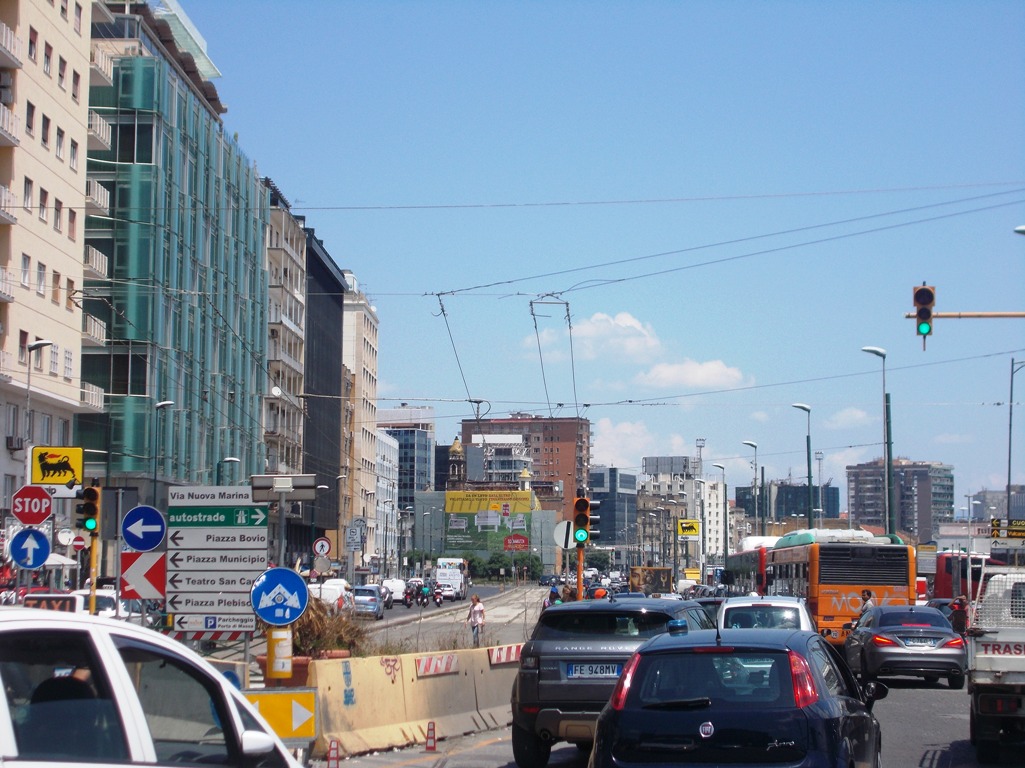 Неаполь — Трамвайные линии и инфраструктура; Неаполь — Троллейбусные линии и инфраструктура