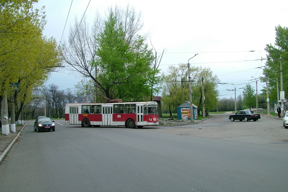 Алчевск, ЗиУ-682В № 305; Алчевск — Троллейбусная сеть и инфраструктура