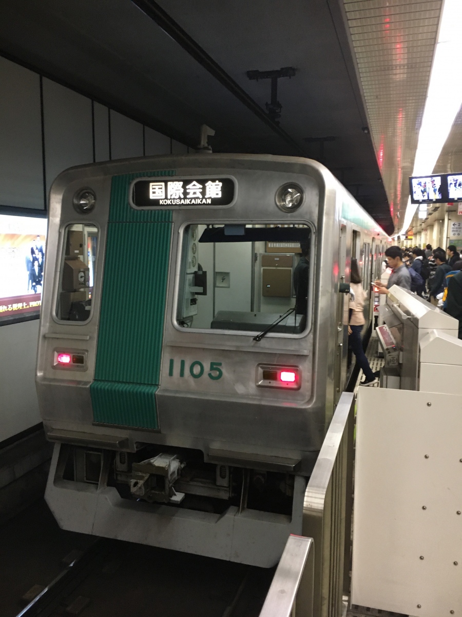Киото, Метро Киото тип 10 № 1105; Киото — метро Киото  — Линия Карасума