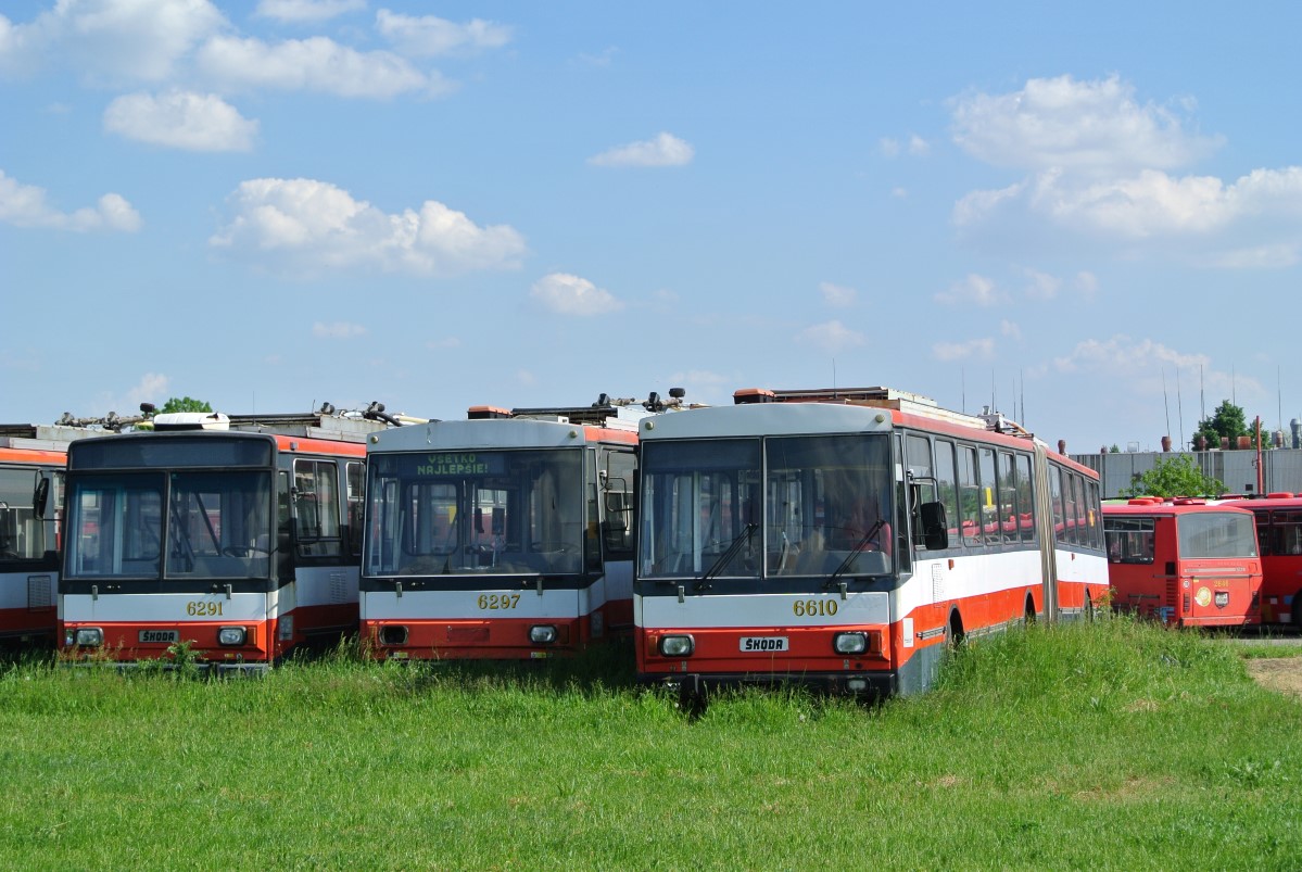 Братислава, Škoda 14TrM № 6291; Братислава, Škoda 14Tr10/6 № 6297; Братислава, Škoda 15Tr07/6 № 6610