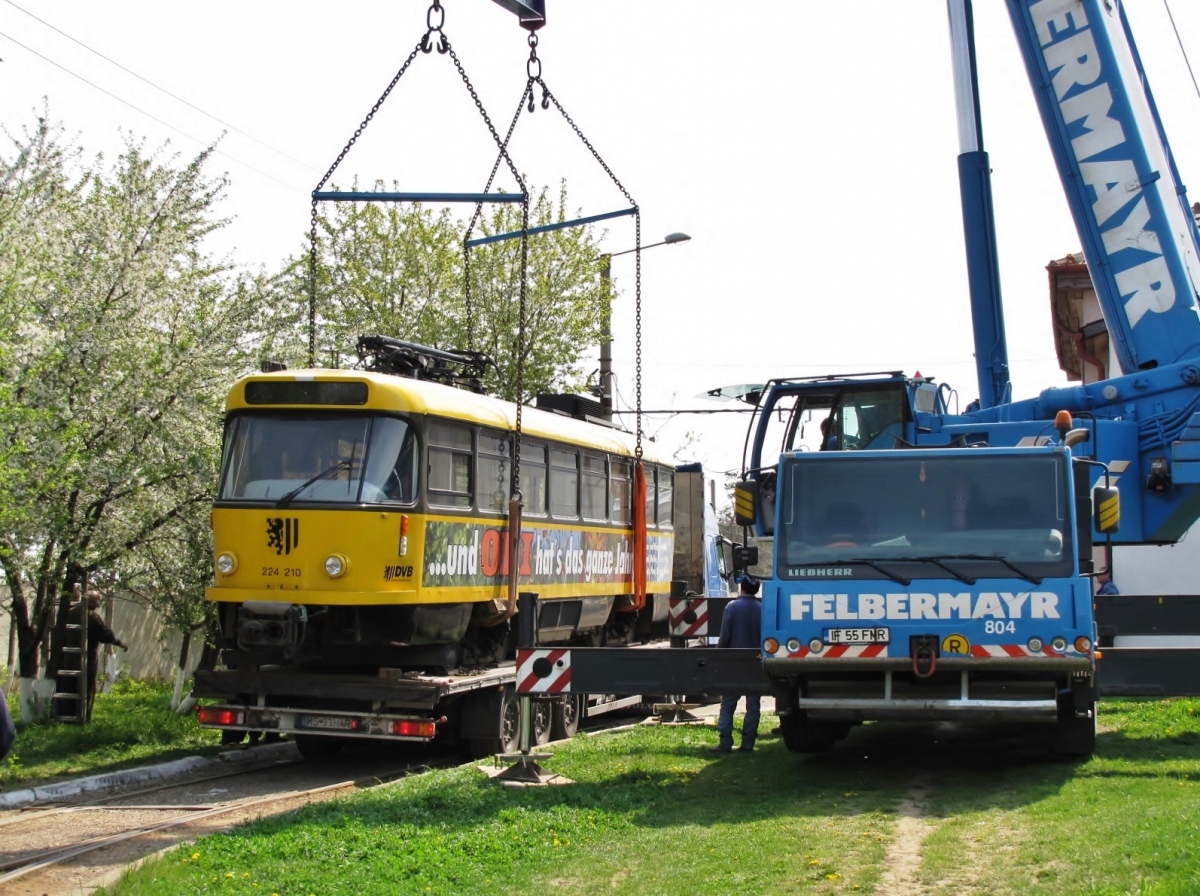 Ботошани, Tatra T4D-MT № BT-342; Ботошани — Доставка модернизированных трамвайных вагонов Татра Т4Д-МТ из Дрездена (28.04.2011)
