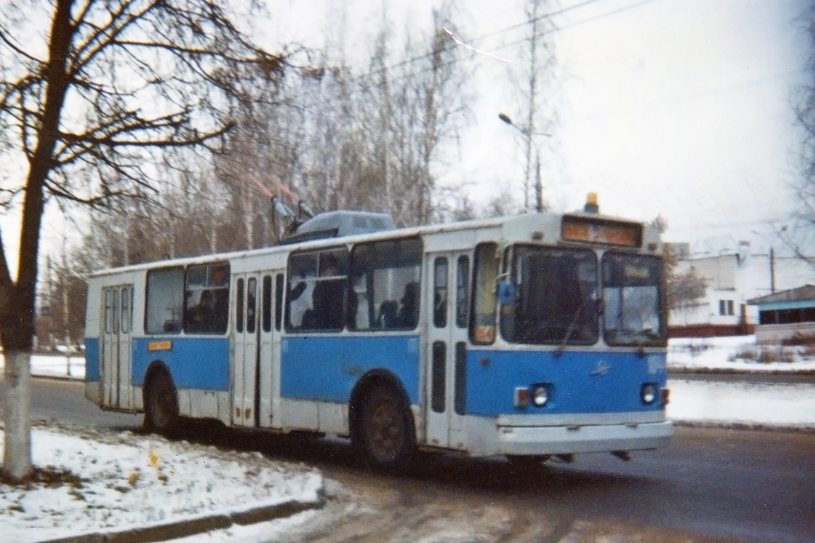 Новочебоксарск, ЗиУ-682В10 № 1044