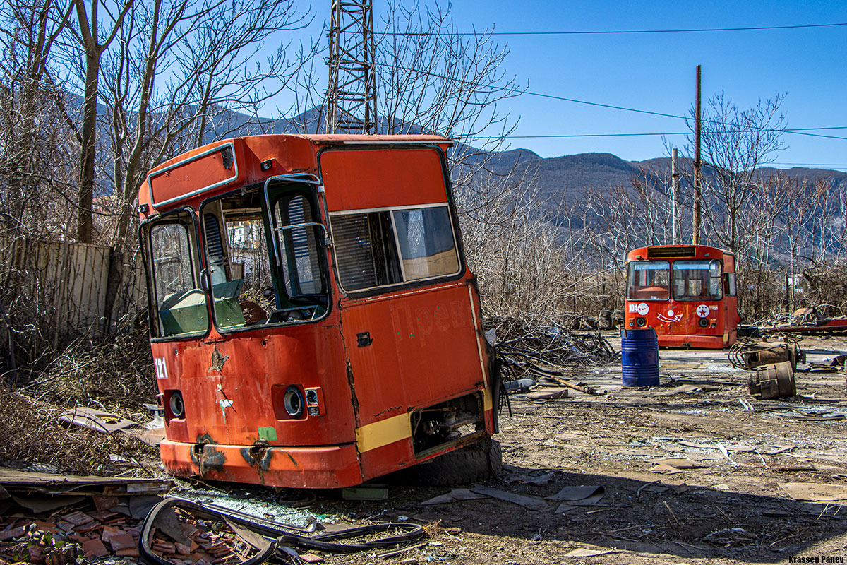 Враца, ЗиУ-682УП № 121; Враца — Бракуване на старите тролейбуси — Март 2021  • Утилизация старых троллейбусов — март 2021 г.