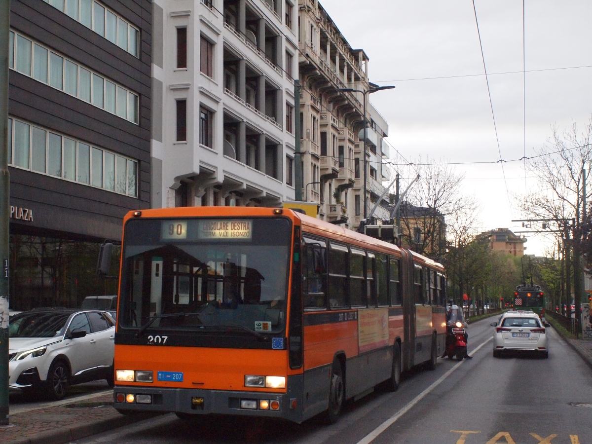 Милан, Bredabus 4001.18 № 207