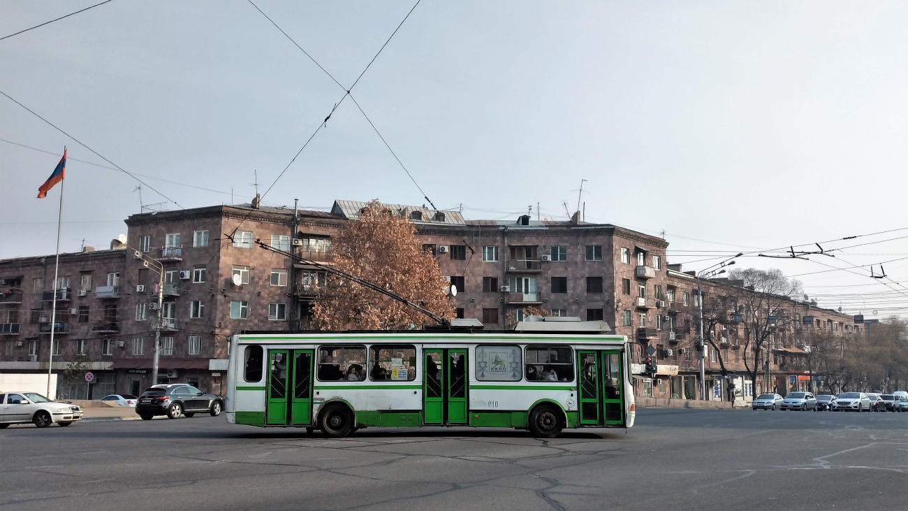 Ереван, ЛиАЗ-5280 (ВЗТМ) № 010