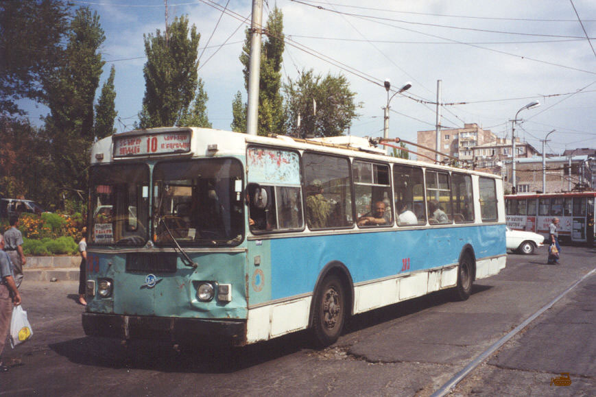 Ереван, ЗиУ-682Г [Г00] № 283; Ереван — Старые фотографии — Сентябрь 1999 г.